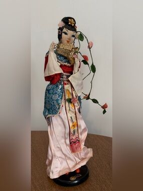 Hand Crafted Japanese Geisha Vintage Mid Century Souvenir Doll